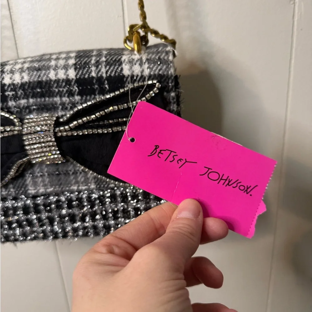 Betsey Johnson NWT Women's Mad About Plaid Convertible Bag - Picture 3 of 13